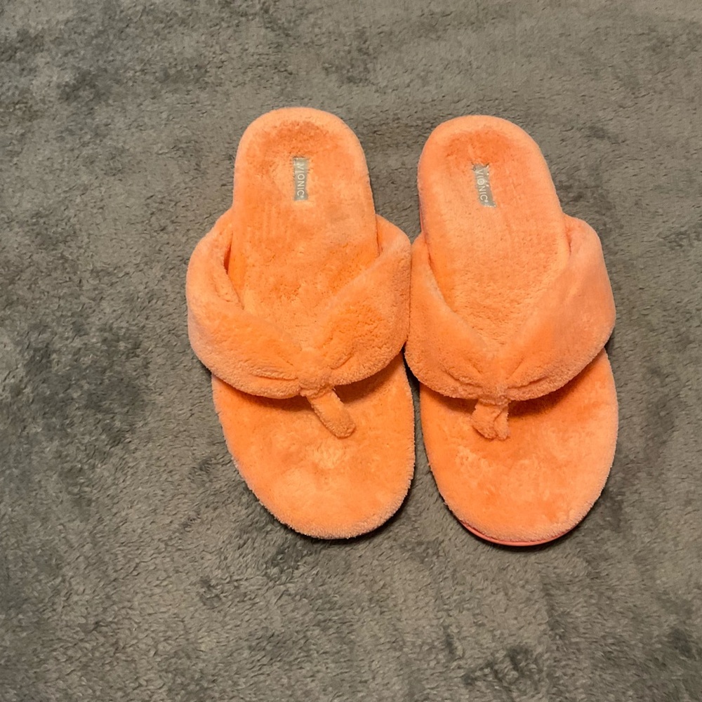 Vionic plush thong slippers